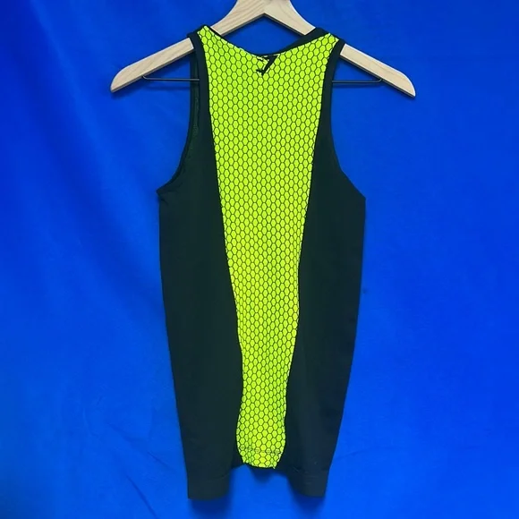 GymShark Women’s Neon Athletic Tank Top (4229) - Picture 5 of 6